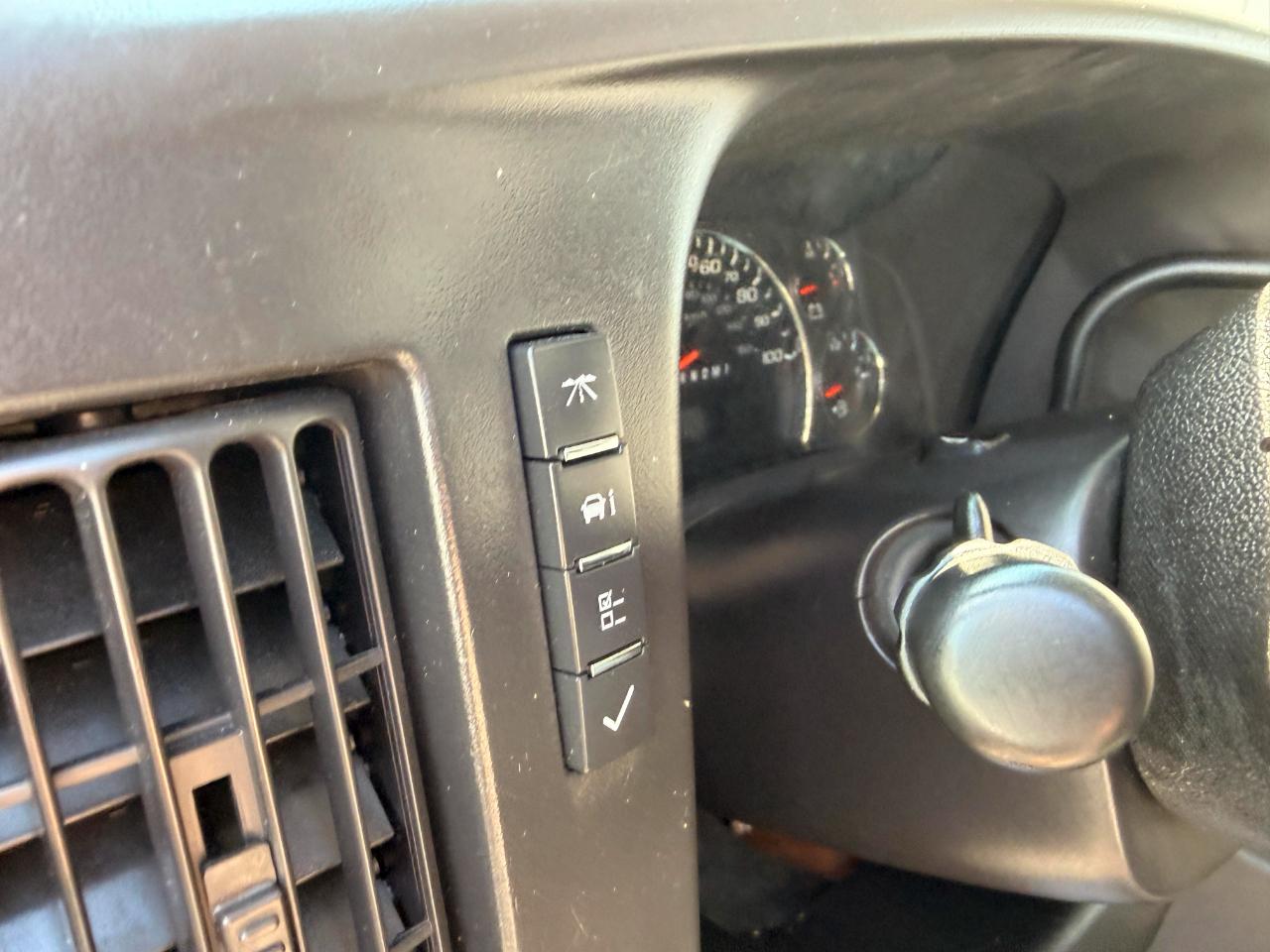 GMC Savana G3500 Cargo 2013