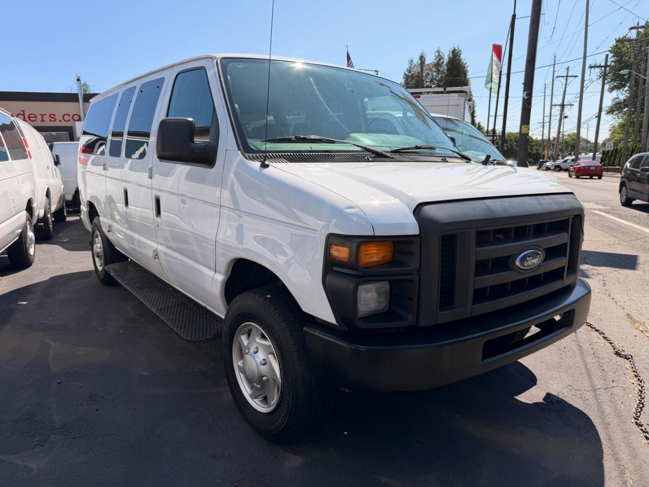 Ford Econoline E-250 2014