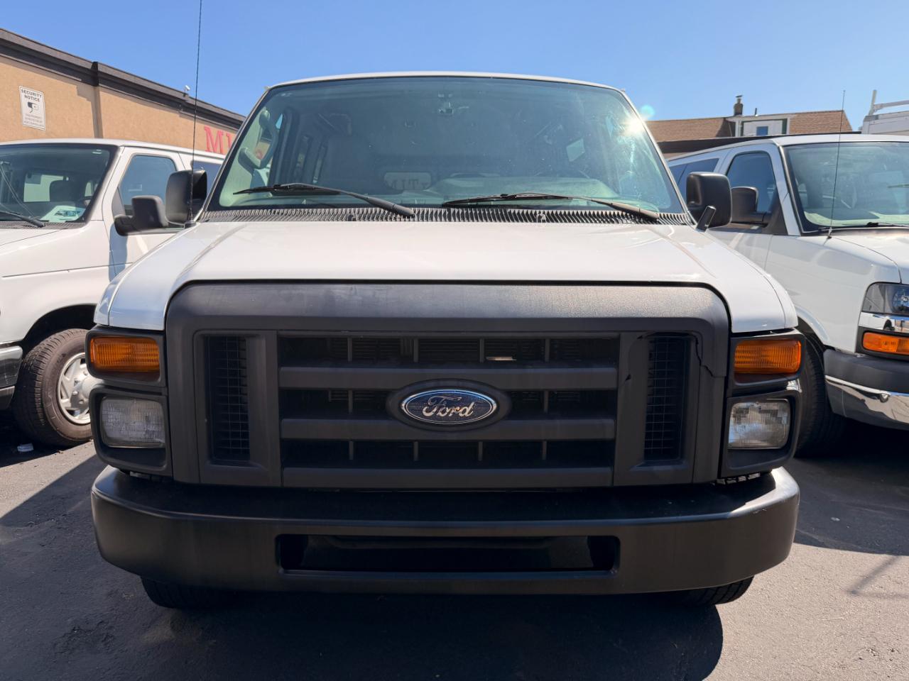 Ford Econoline E-250 2014