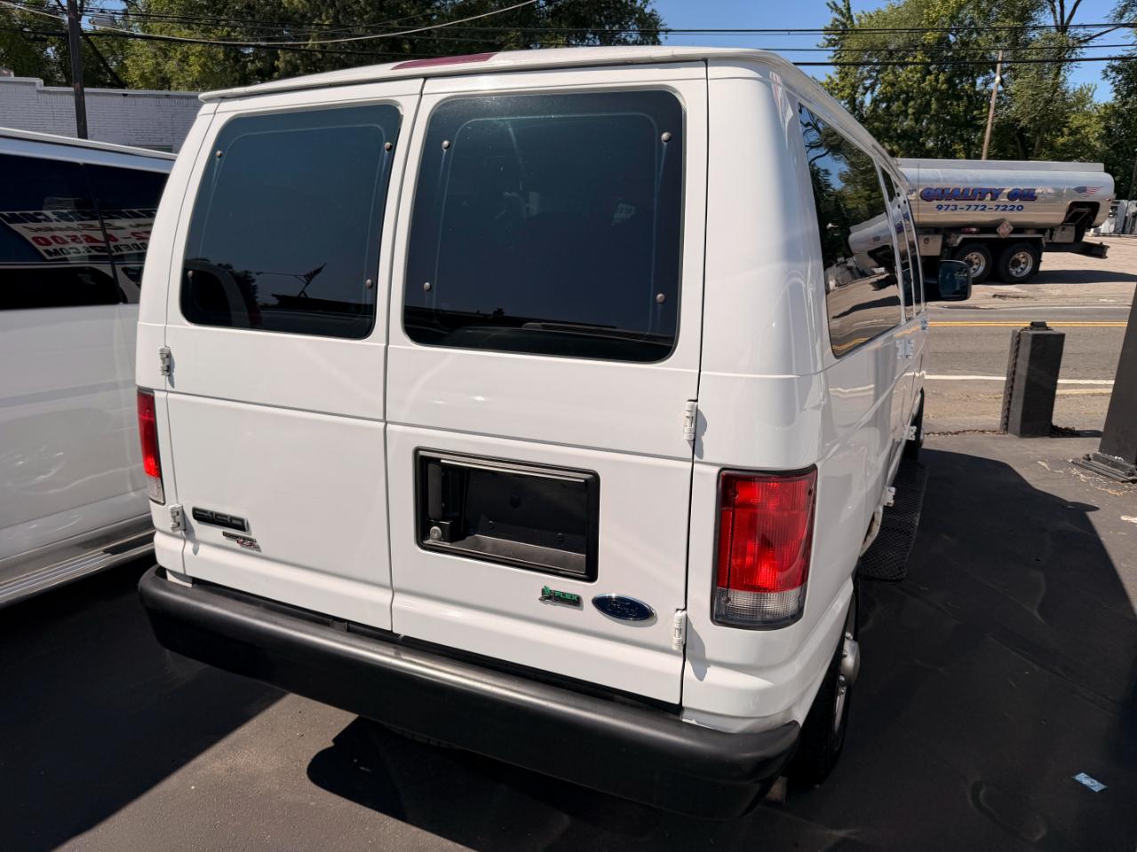 Ford Econoline E-250 2014