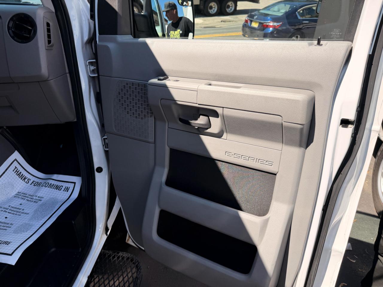 Ford Econoline E-250 2014