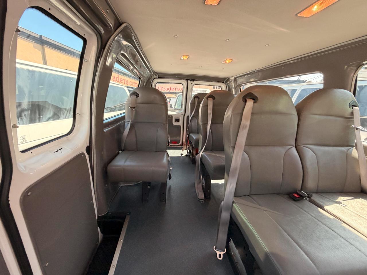 Ford Econoline E-250 2014