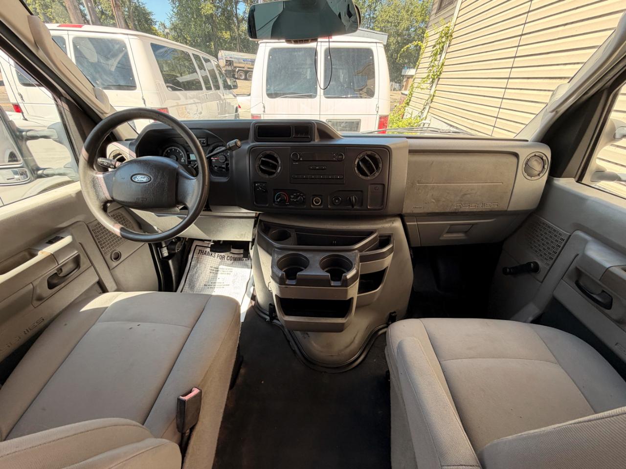 Ford Econoline E-150 2011