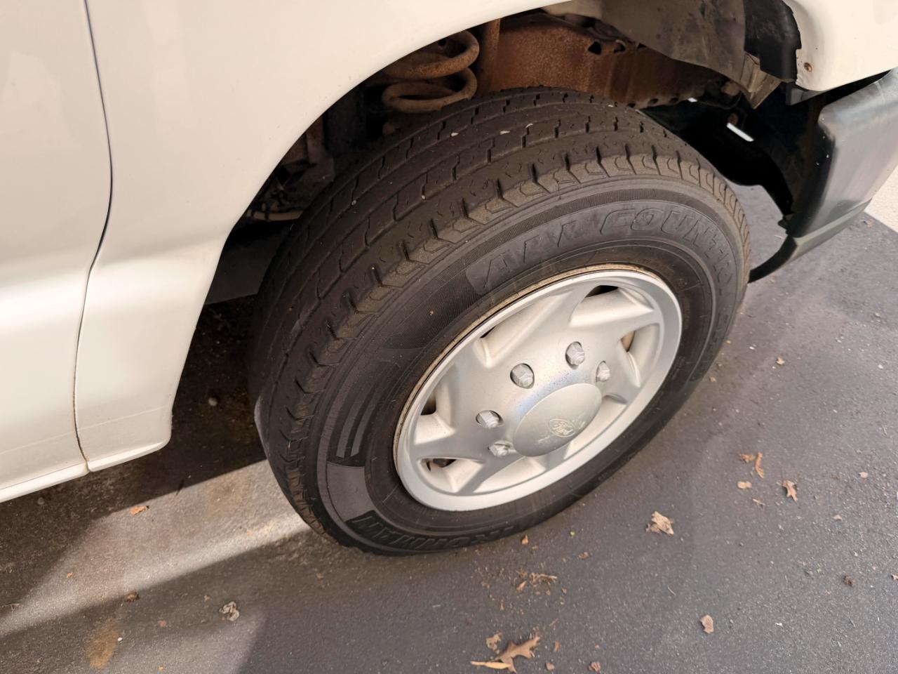 Ford Econoline E-150 2011