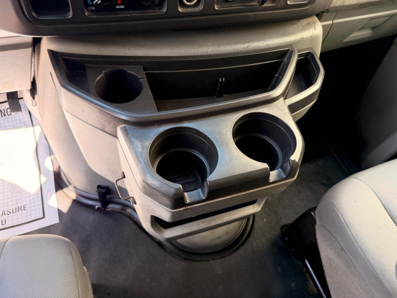 Ford Econoline E-150 2011