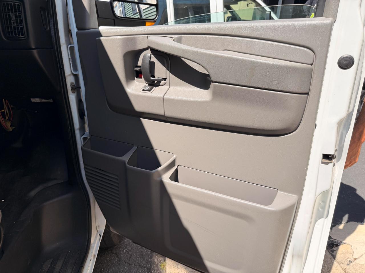 GMC Savana G1500 Cargo 2013