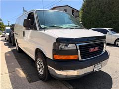 2013 GMC Savana 
