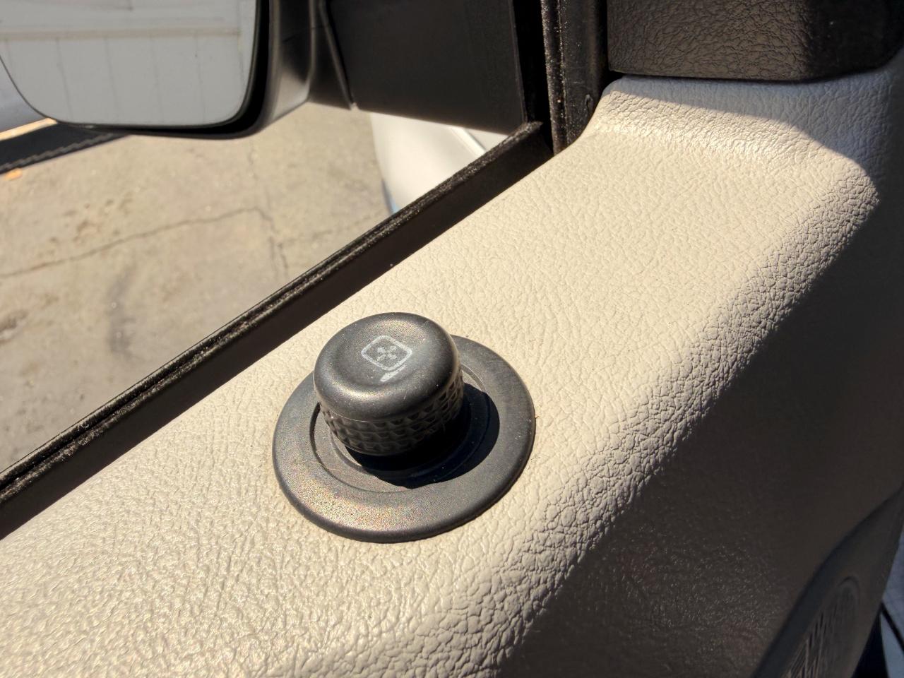 Ford Econoline E-350 XLT Super Duty Extended 2012