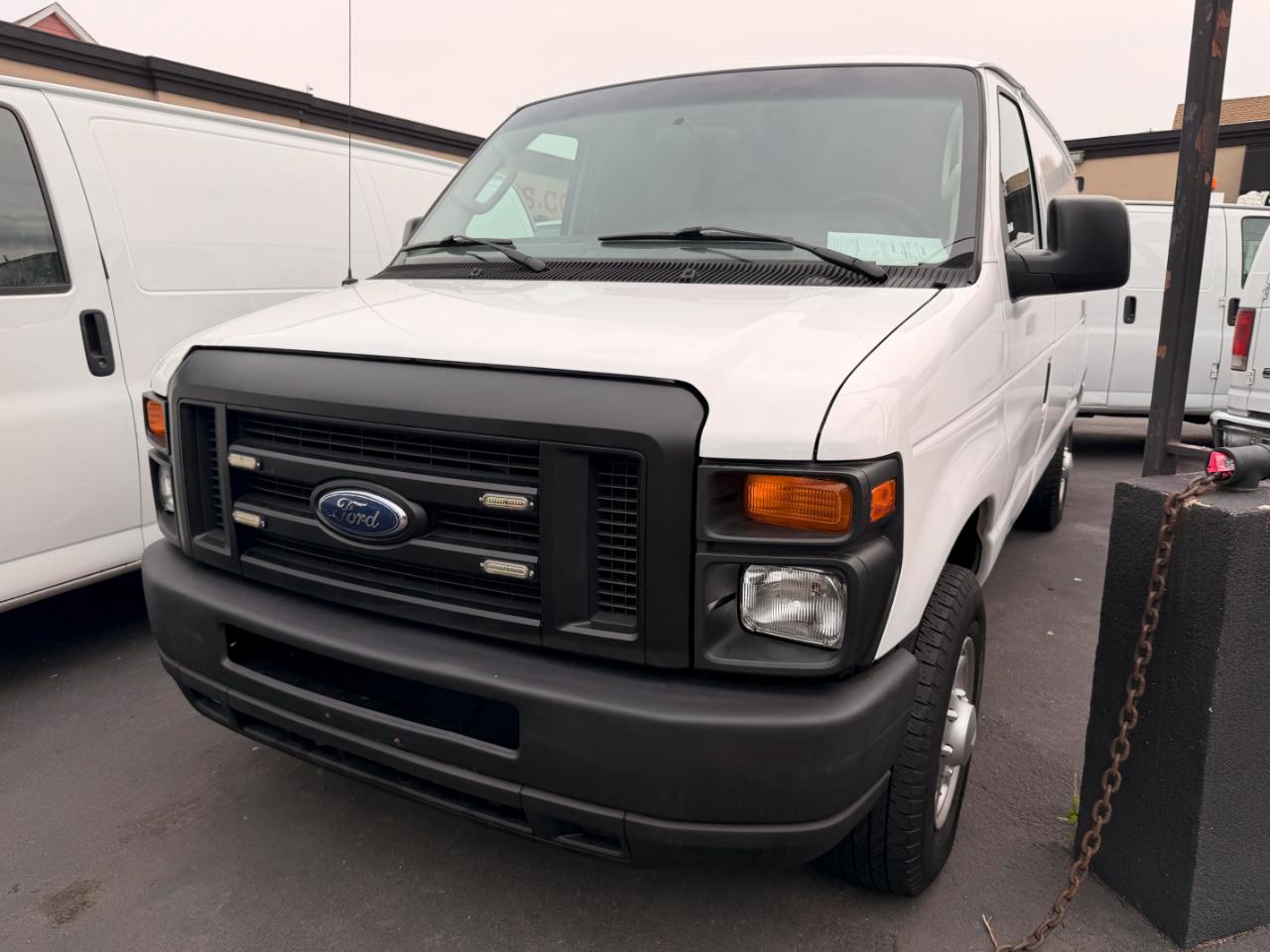 Ford Econoline E-350 Super Duty 2011