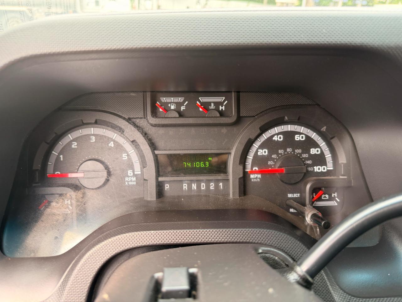 Ford Econoline E-350 Super Duty 2011