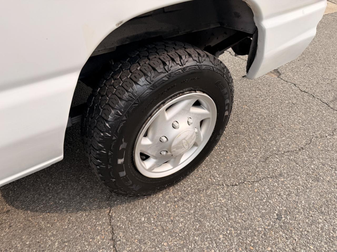 Ford Econoline E-150 2007