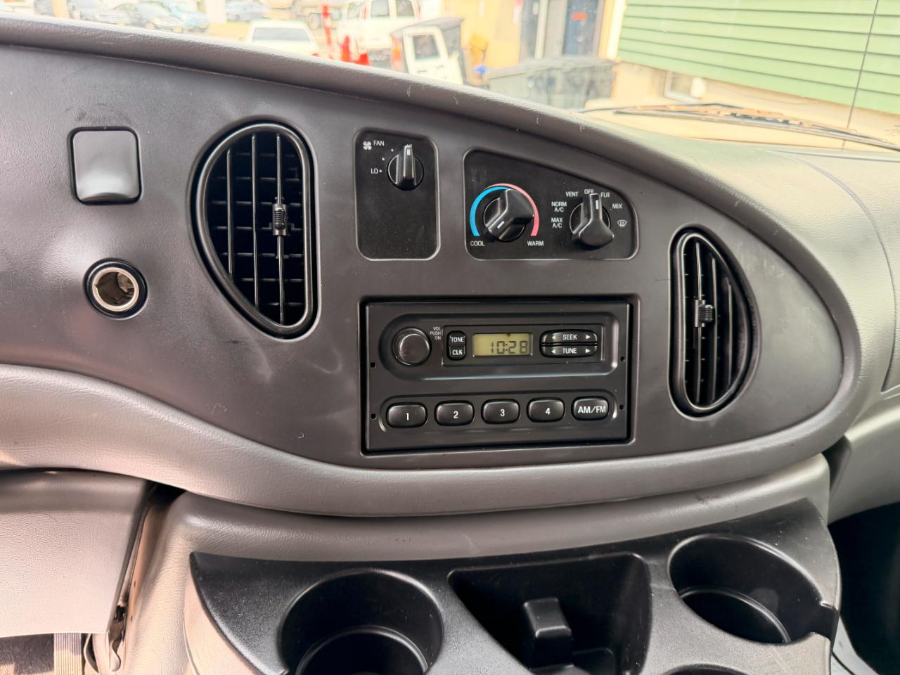 Ford Econoline E-150 2007
