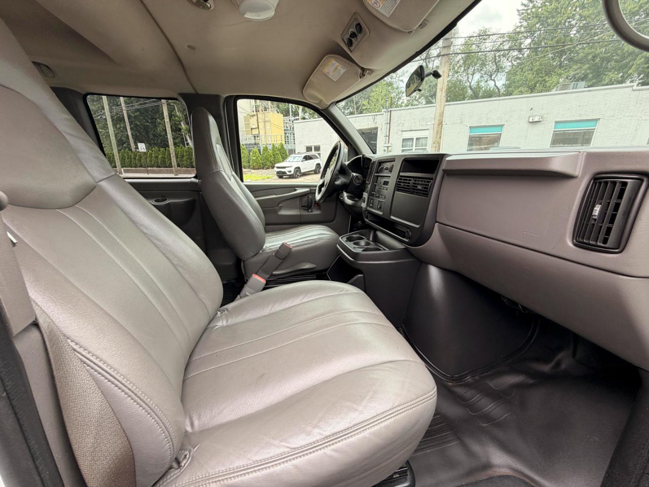 Chevrolet Express LS 3500 Extended 2007