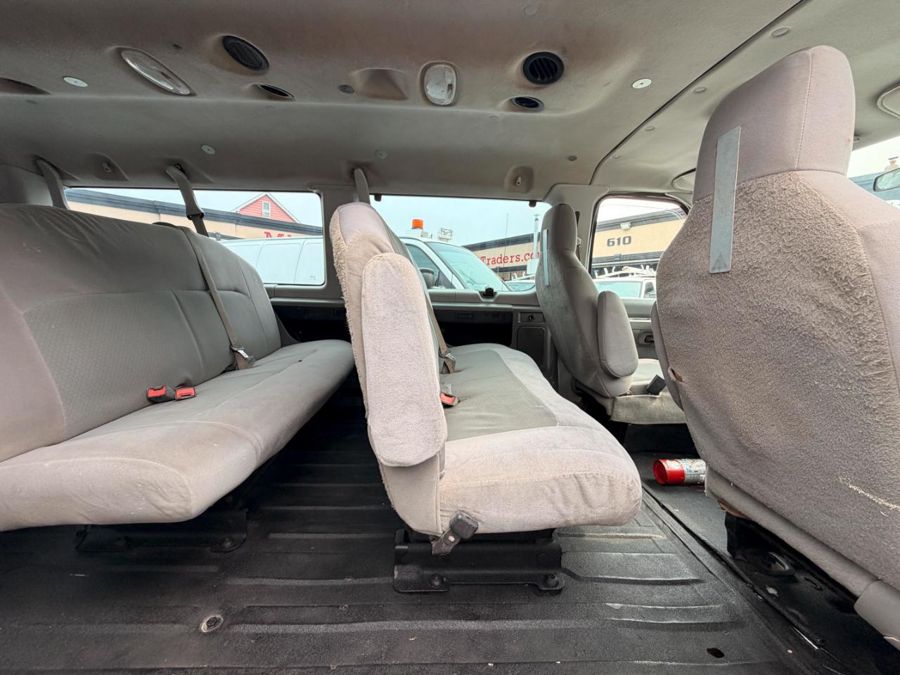 Ford Econoline E-350 XLT Super Duty Extended 2012