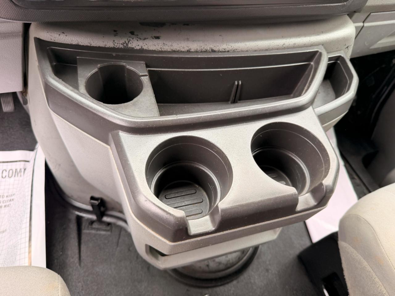 Ford Econoline E-350 XLT Super Duty Extended 2012
