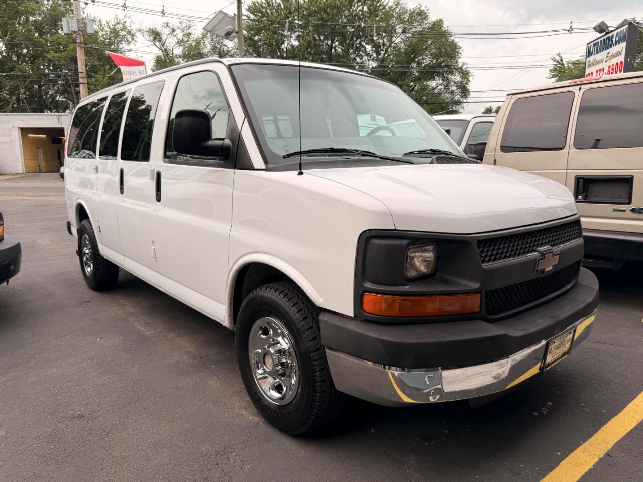 Chevrolet Express LS 2500 2015