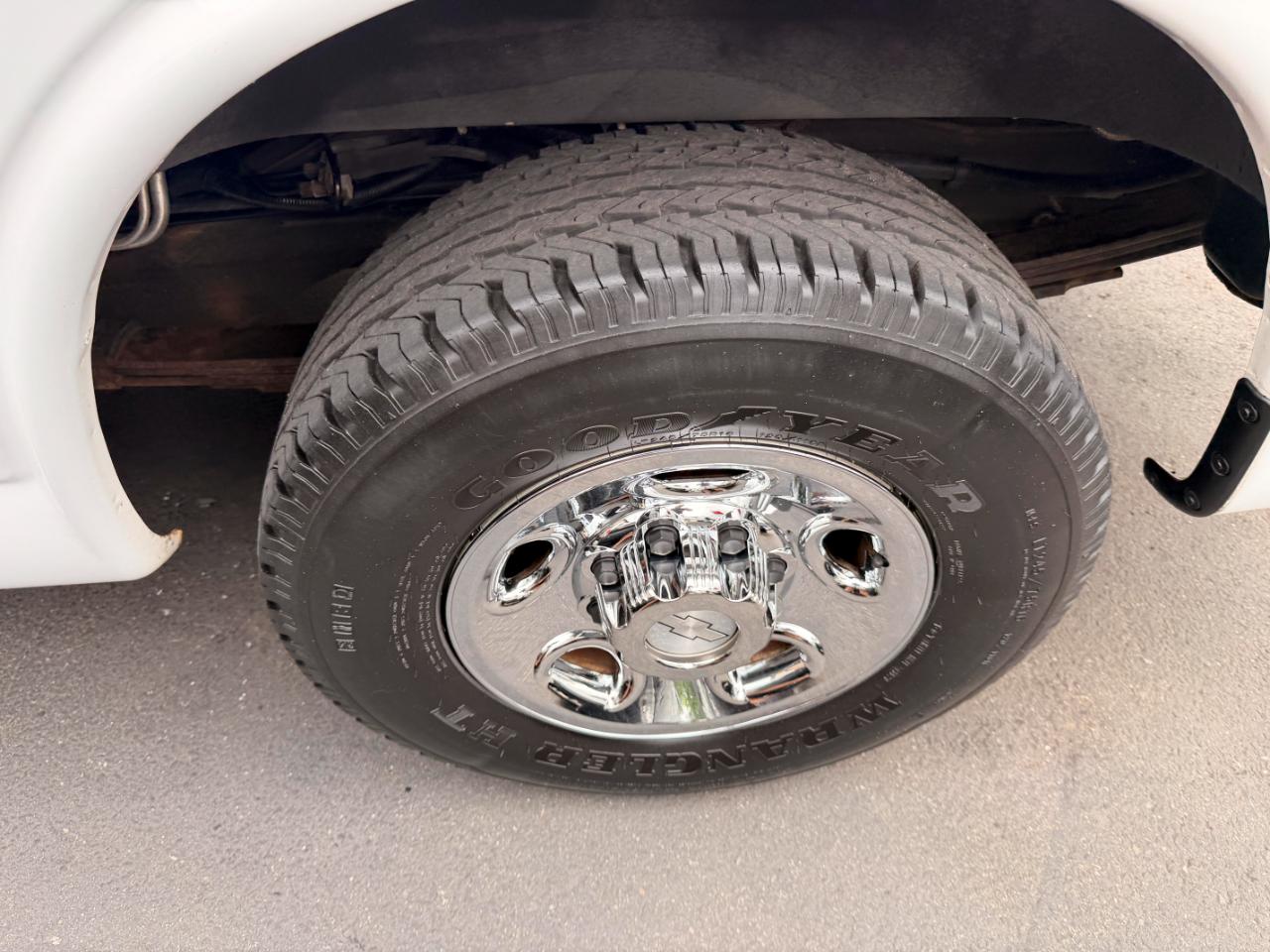 Chevrolet Express LS 2500 2015