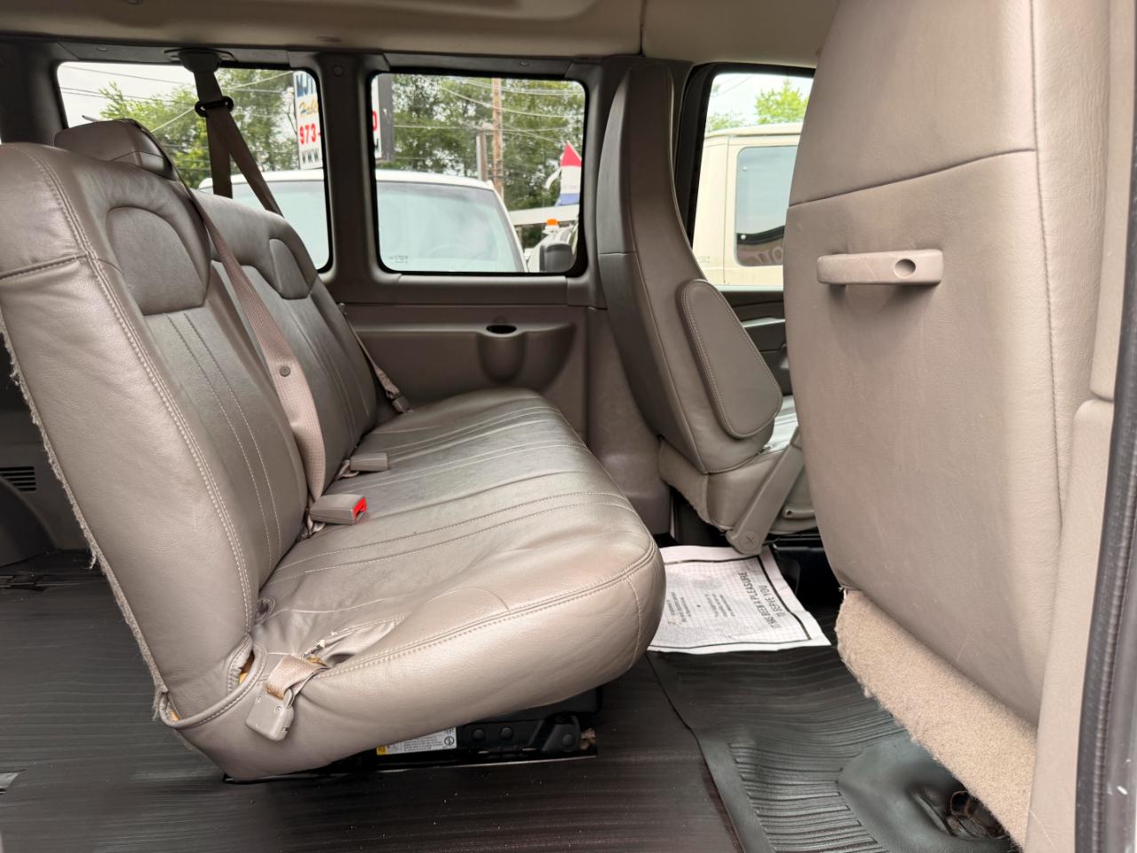 Chevrolet Express LS 2500 2015
