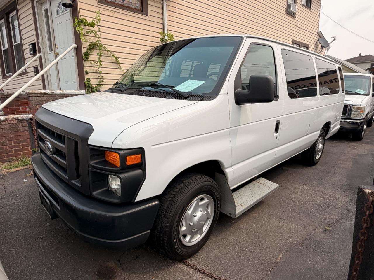 Ford Econoline E-150 Extended 2011