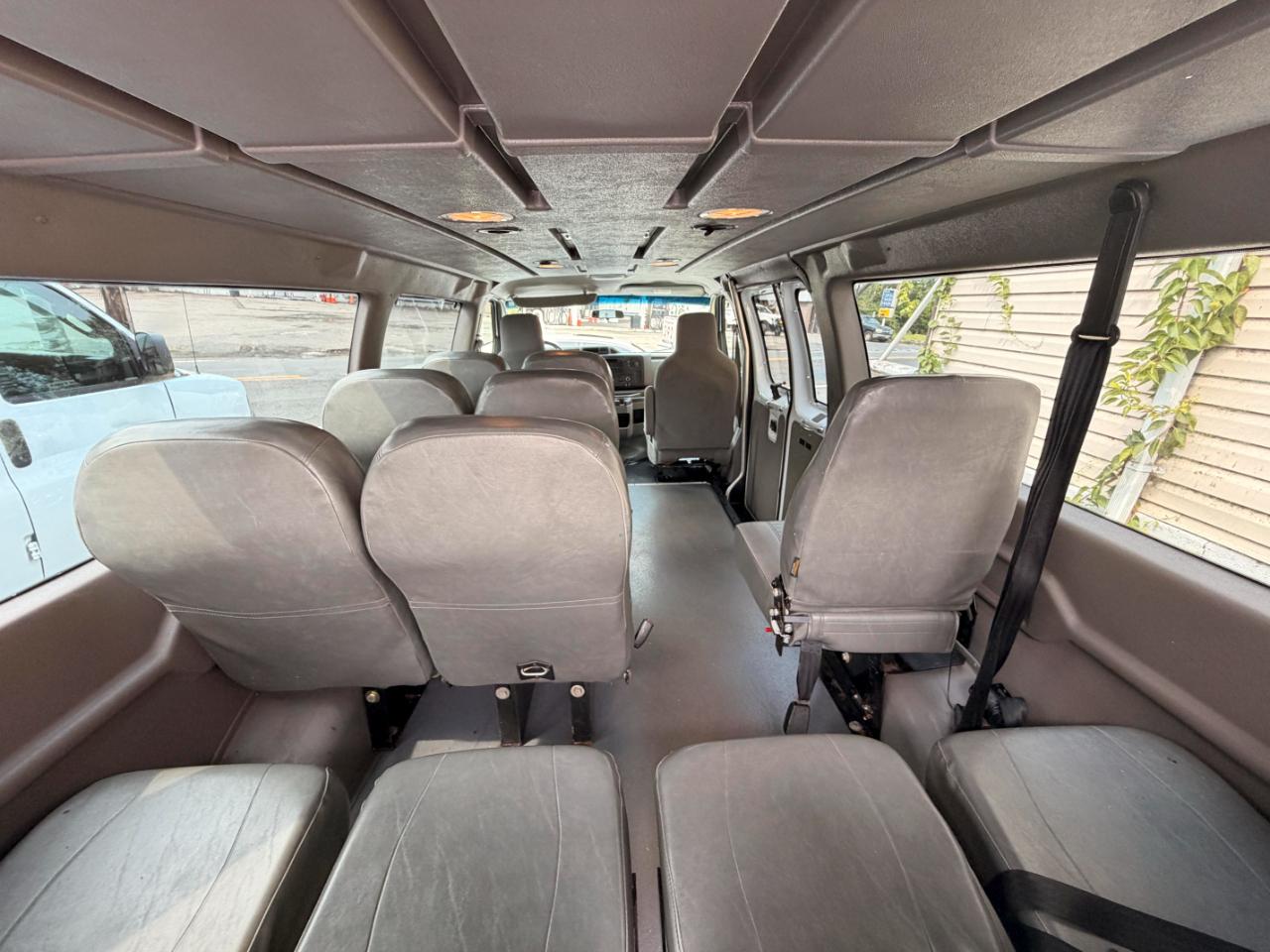 Ford Econoline E-150 Extended 2011