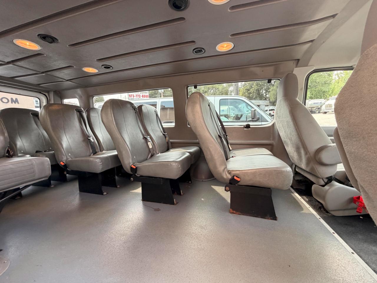 Ford Econoline E-150 Extended 2011