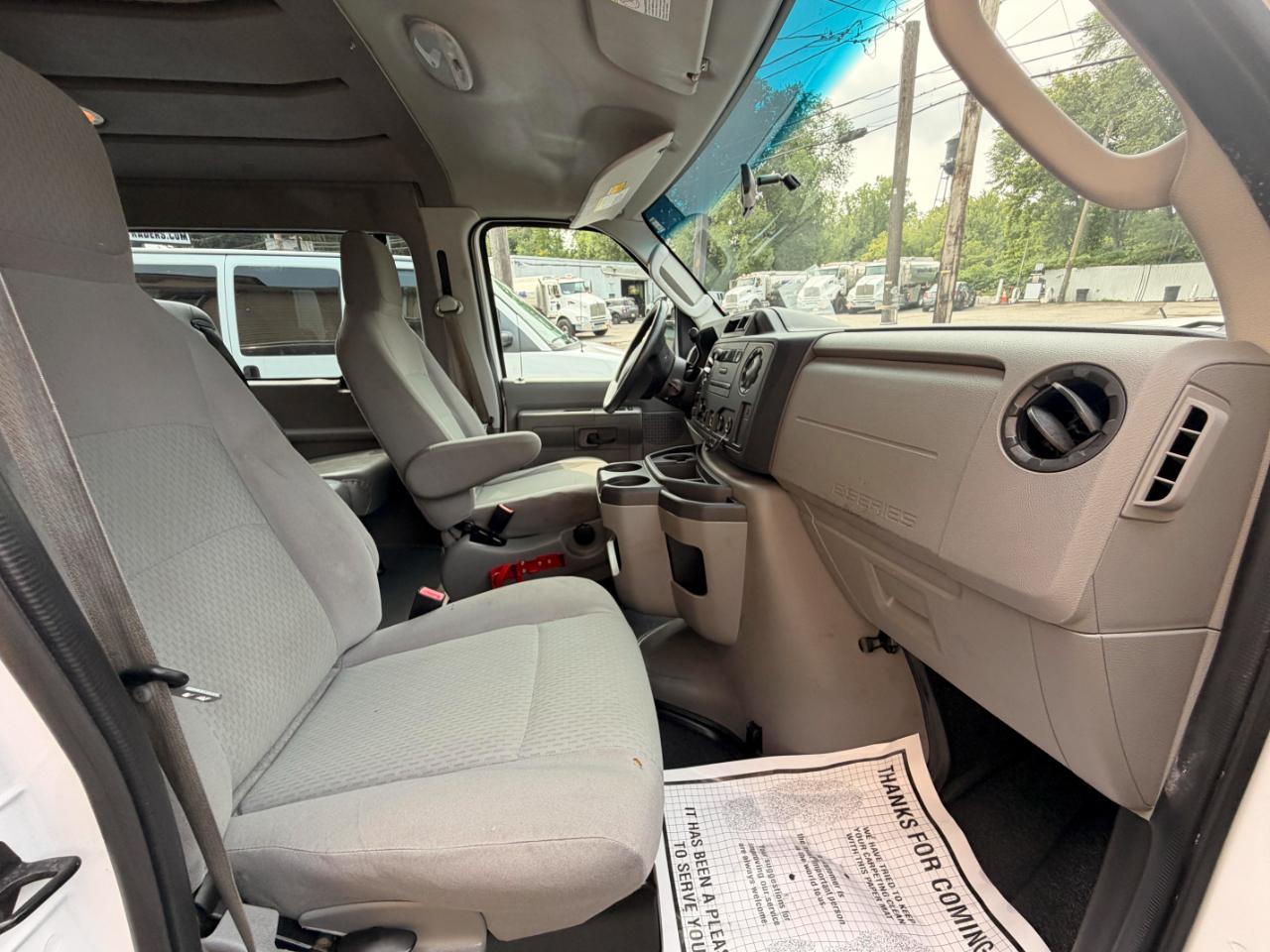 Ford Econoline E-150 Extended 2011
