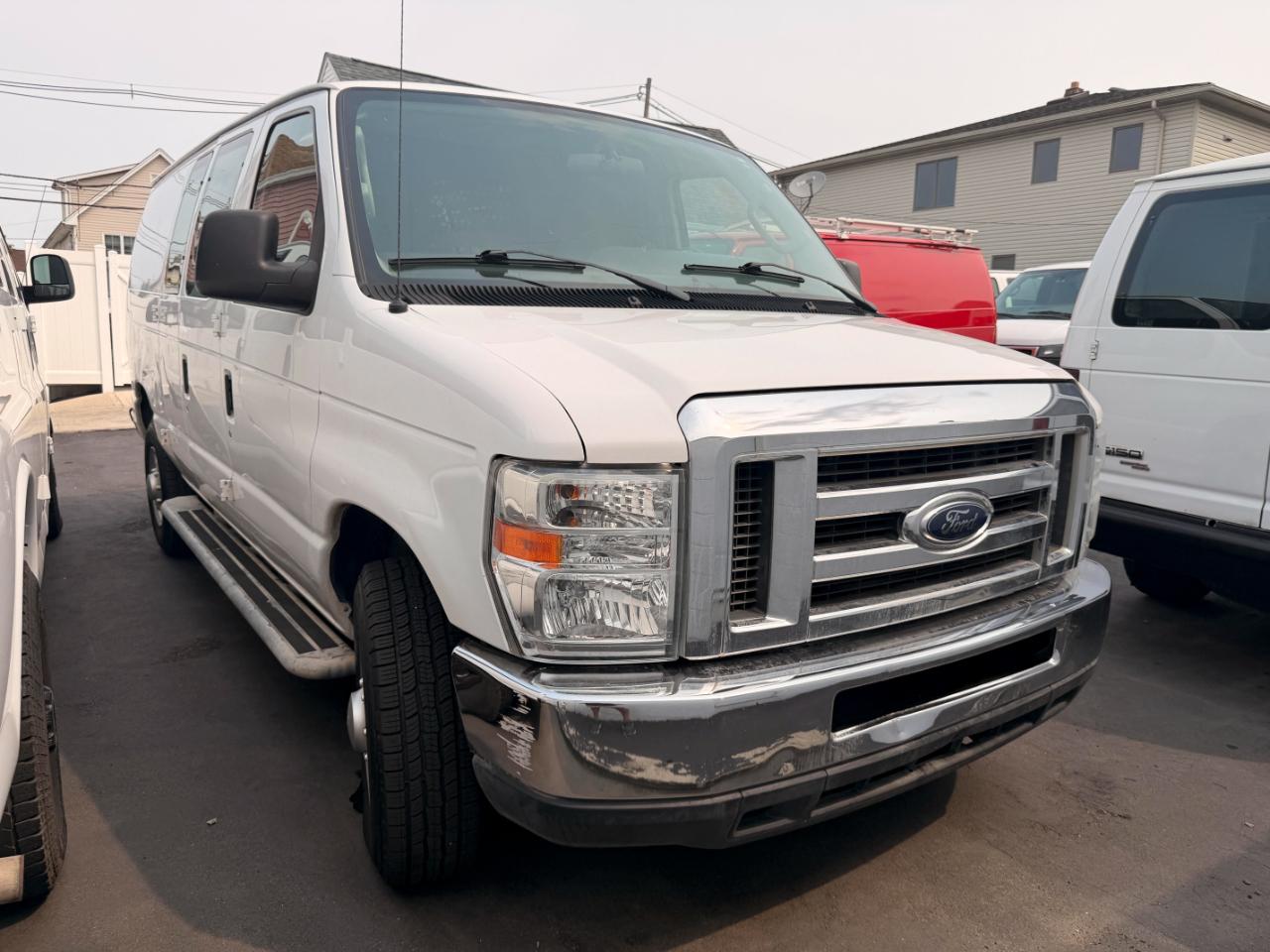 Ford Econoline E-250 2012