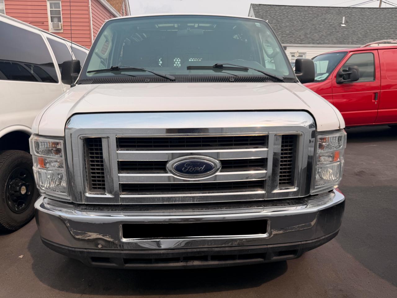 Ford Econoline E-250 2012
