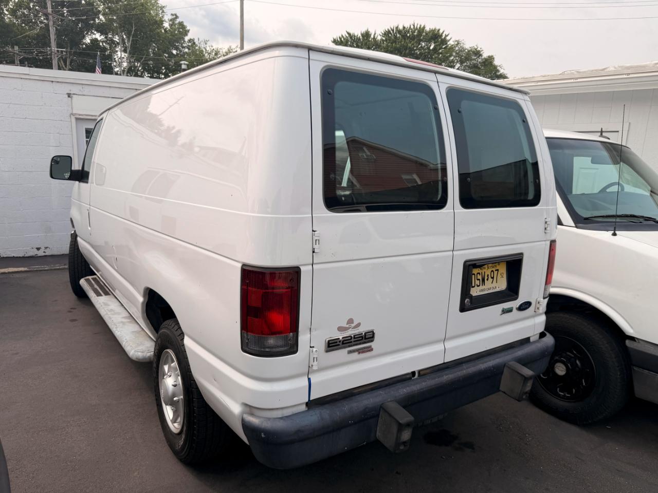 Ford Econoline E-250 2012