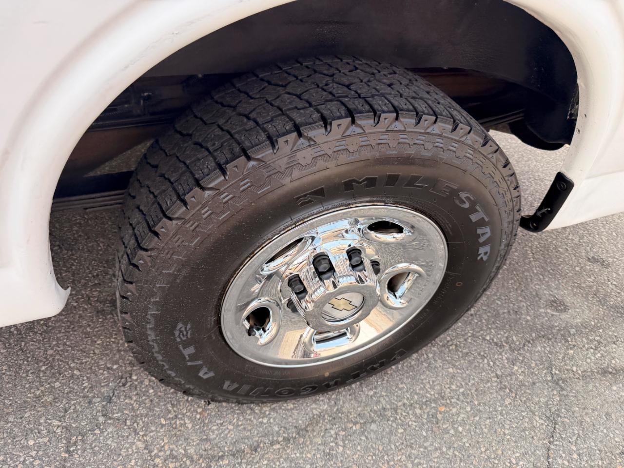 Chevrolet Express LS 2500 2012