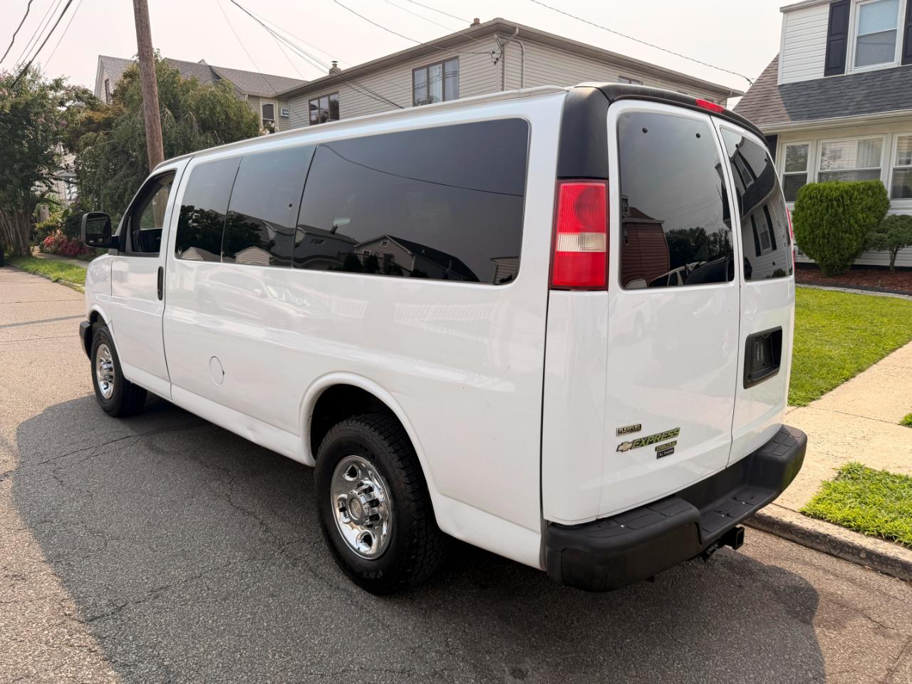 Chevrolet Express LS 2500 2012