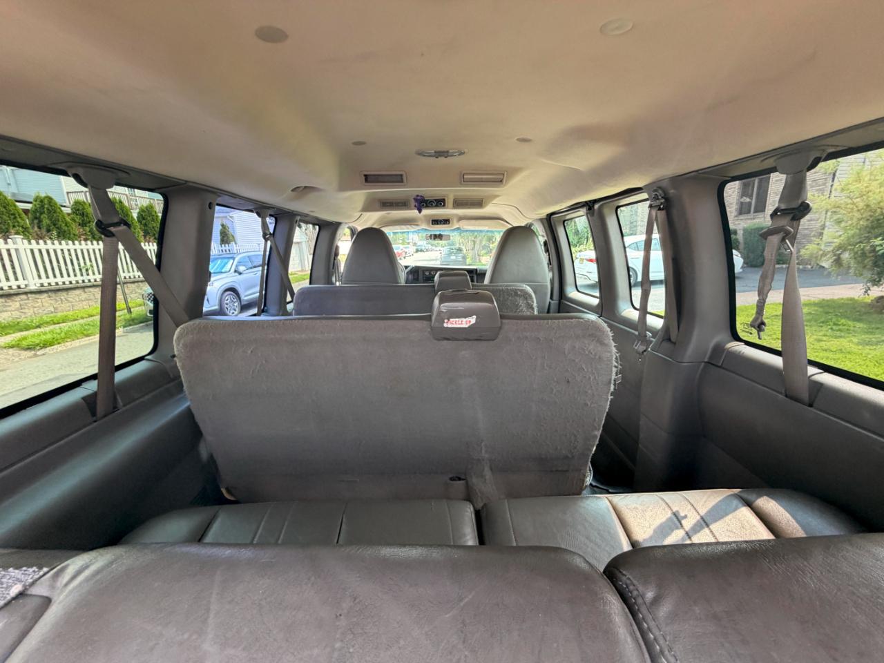 Chevrolet Express LS 2500 2012