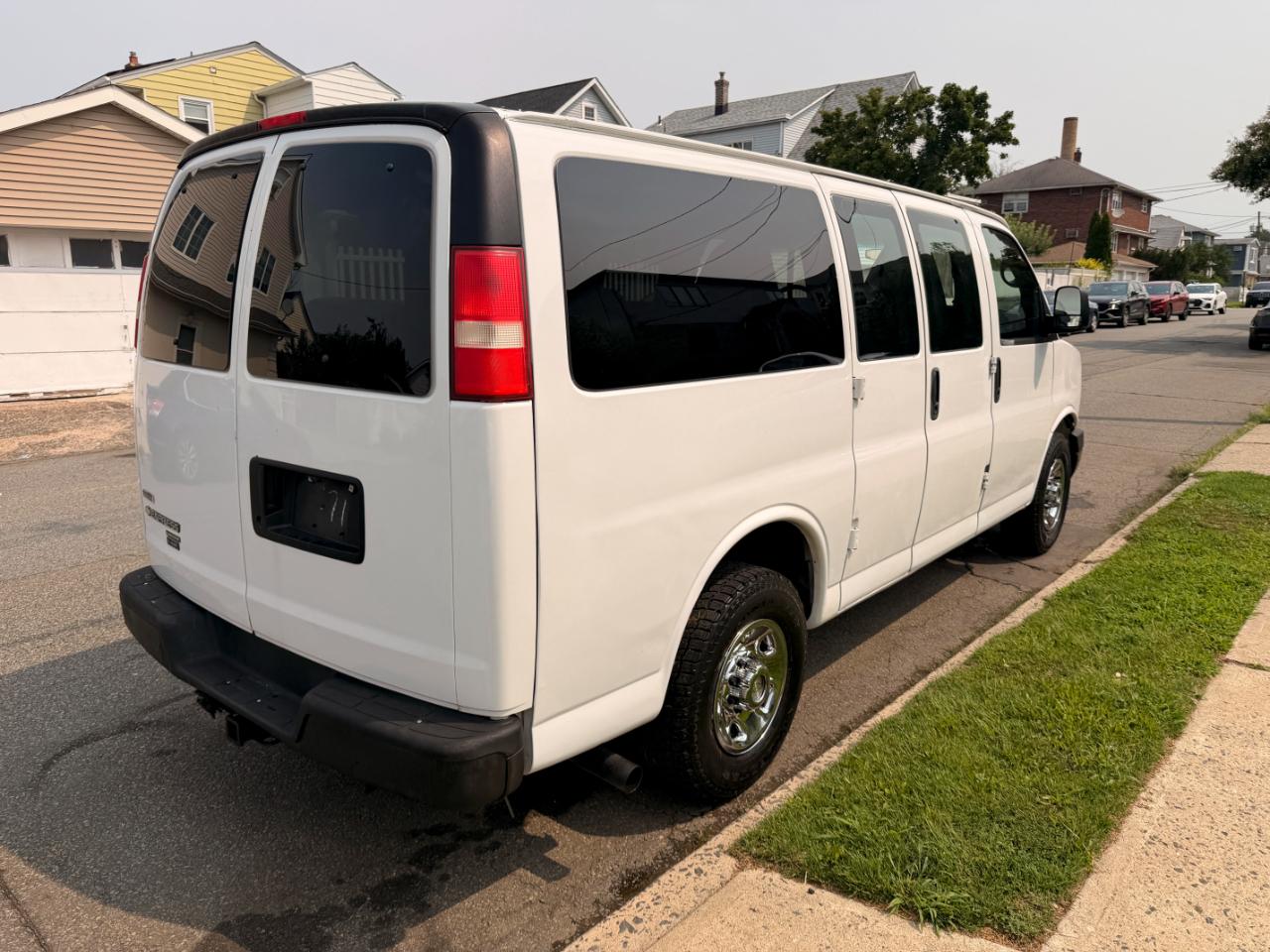 Chevrolet Express LS 2500 2012
