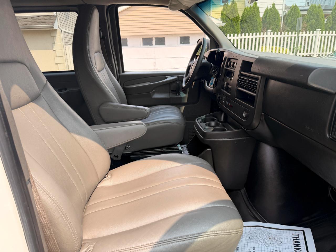 Chevrolet Express LS 2500 2012