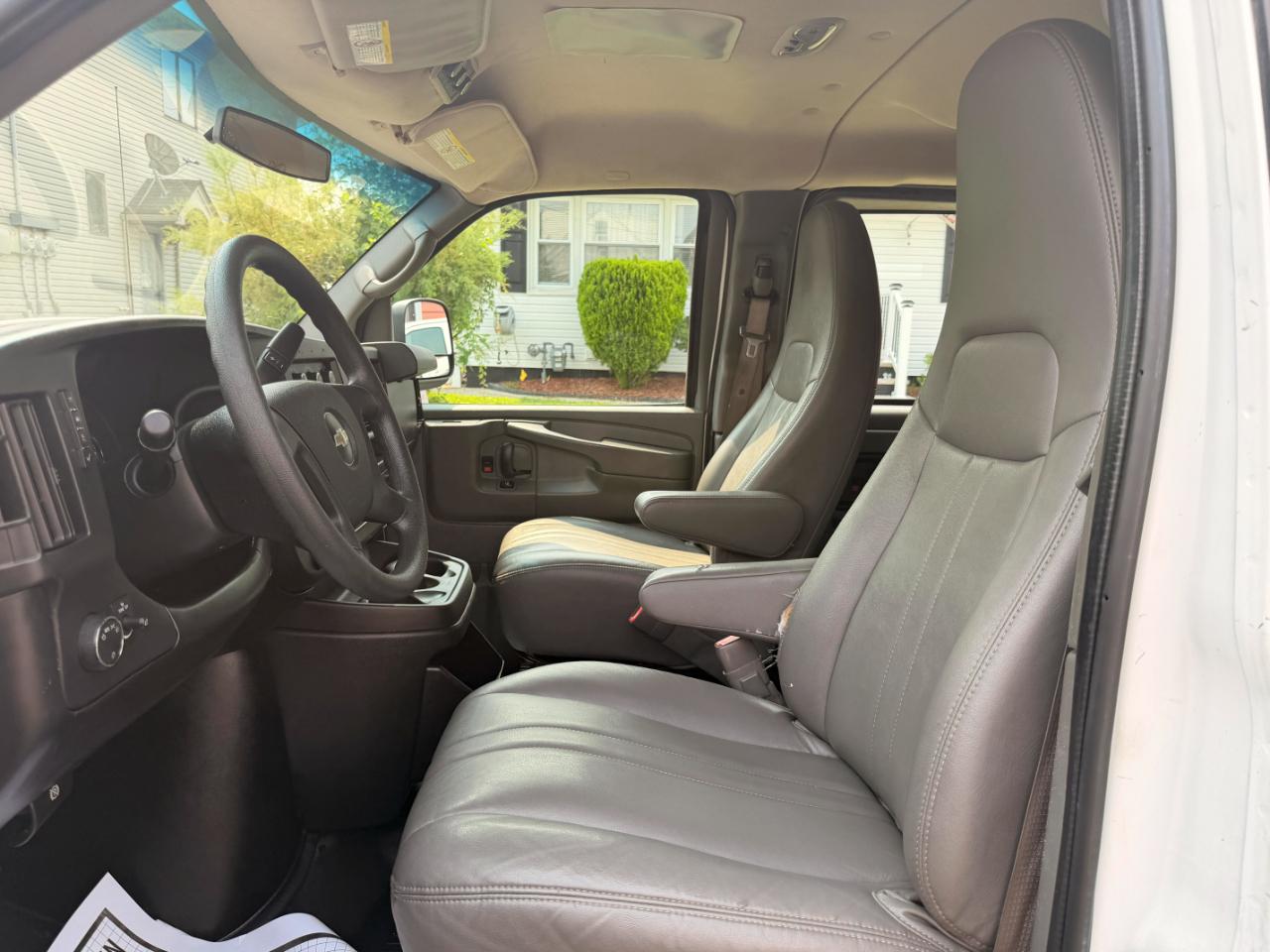 Chevrolet Express LS 2500 2012