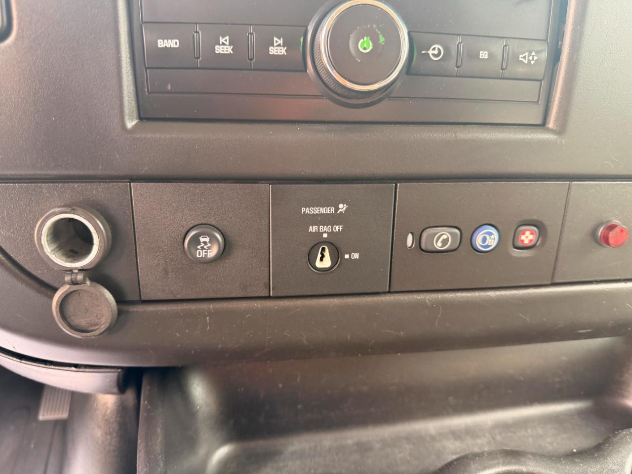 Chevrolet Express LS 2500 2012