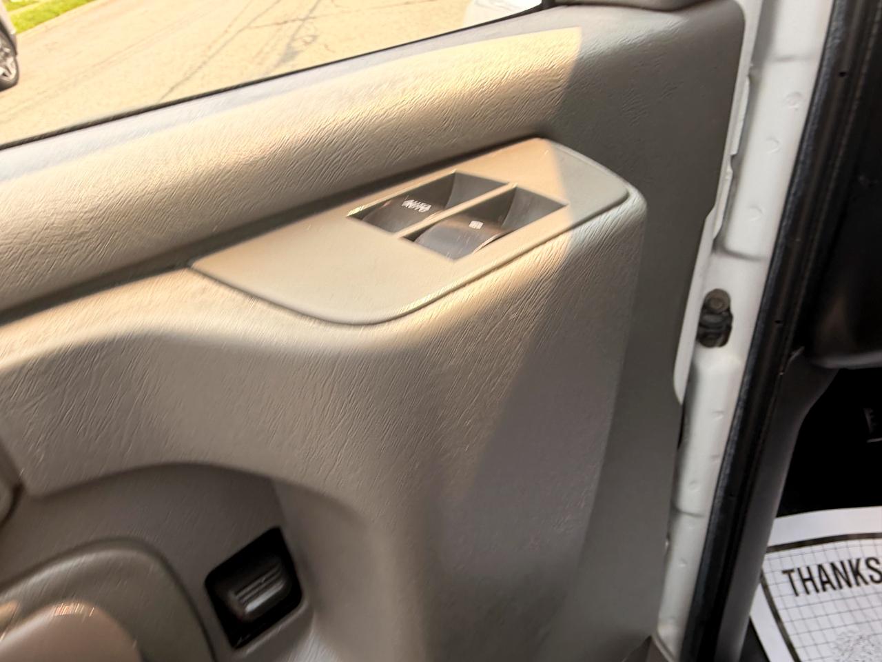 Chevrolet Express LS 2500 2012