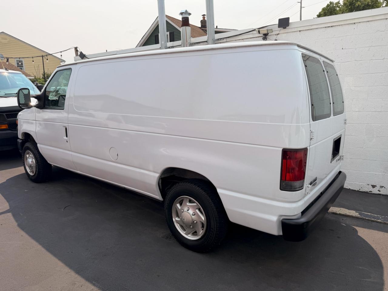 Ford Econoline E-150 2012
