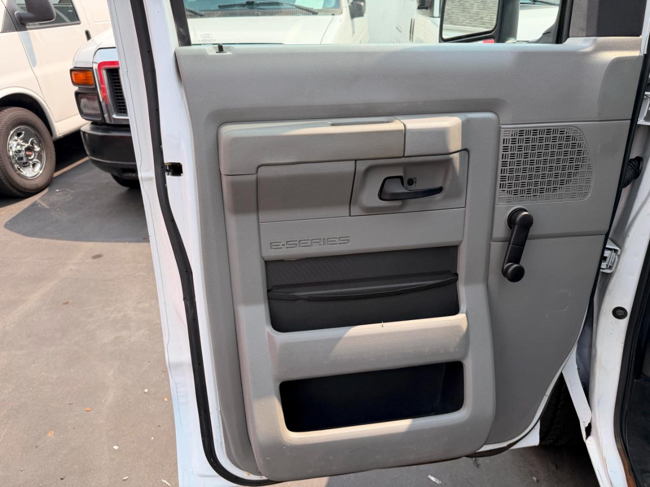 Ford Econoline E-150 2012