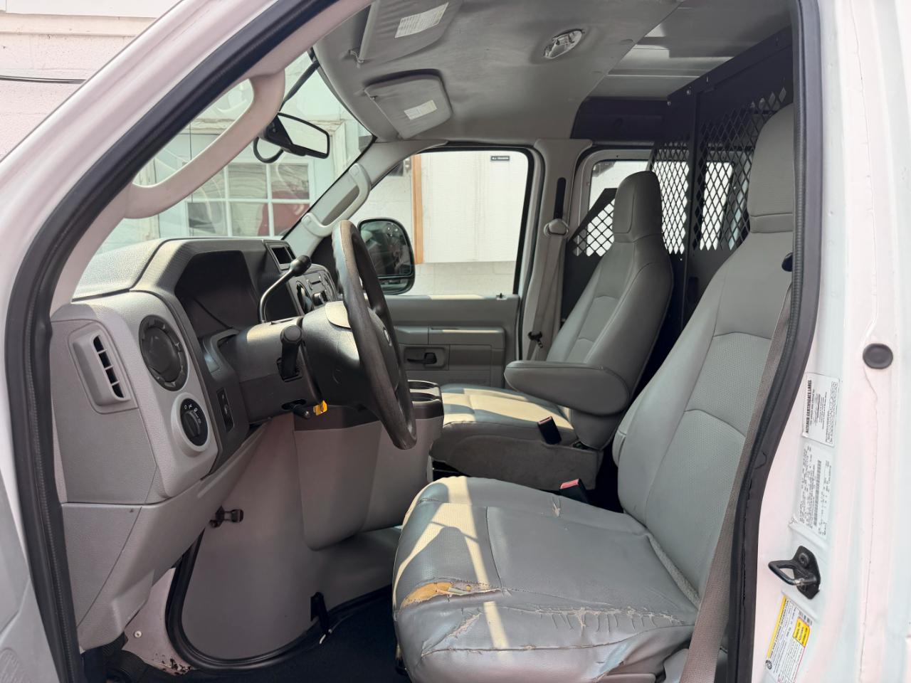 Ford Econoline E-150 2012
