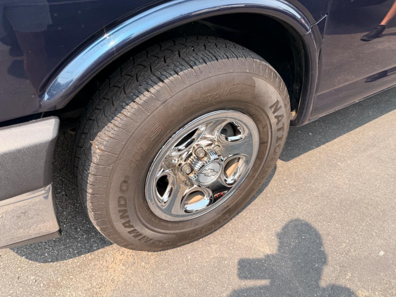 Chevrolet Express LS 1500 AWD 2007