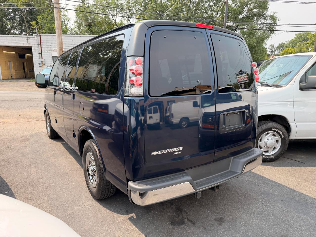 Chevrolet Express LS 1500 AWD 2007
