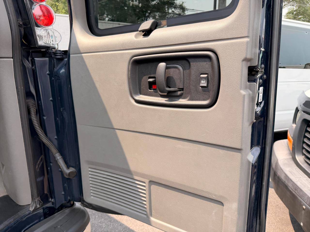 Chevrolet Express LS 1500 AWD 2007