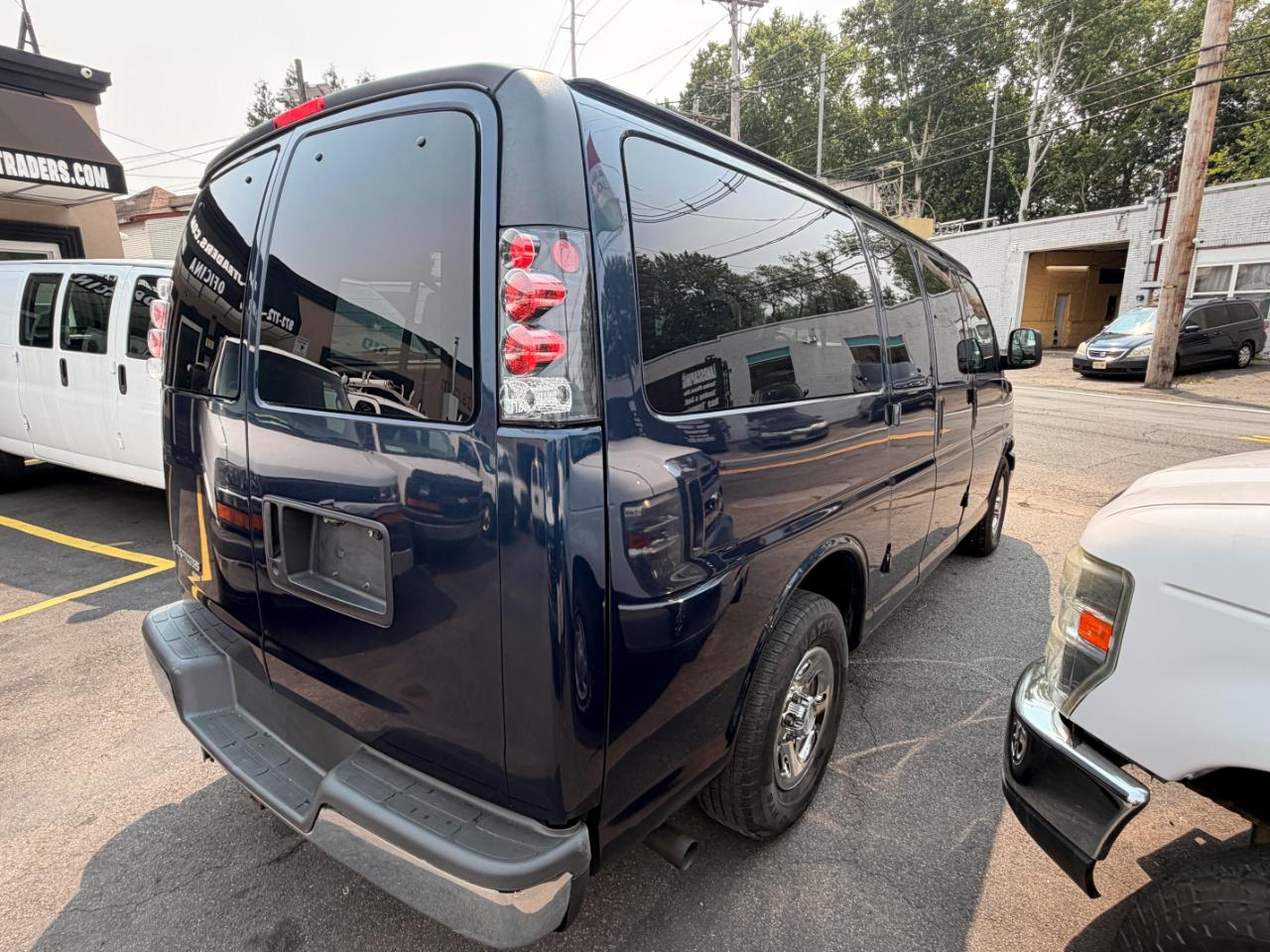 Chevrolet Express LS 1500 AWD 2007