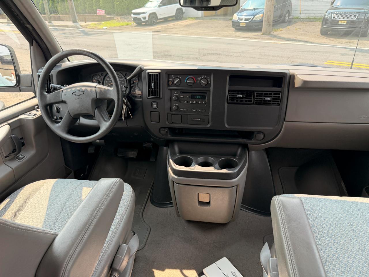Chevrolet Express LS 1500 AWD 2007