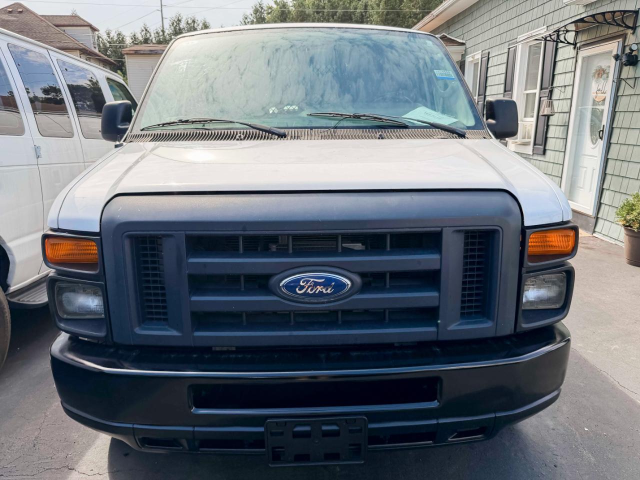 Ford Econoline E-150 2014