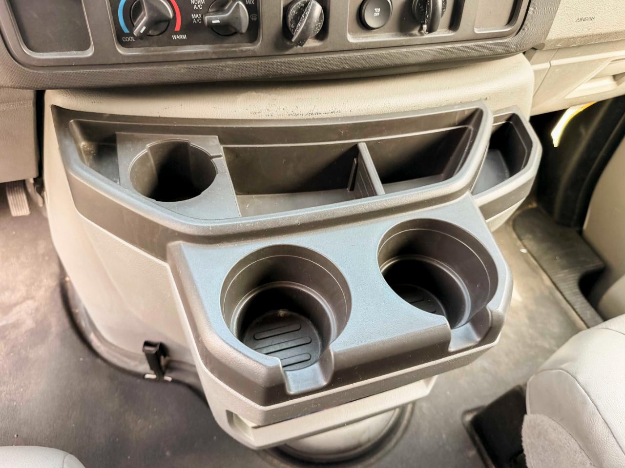 Ford Econoline E-150 2014