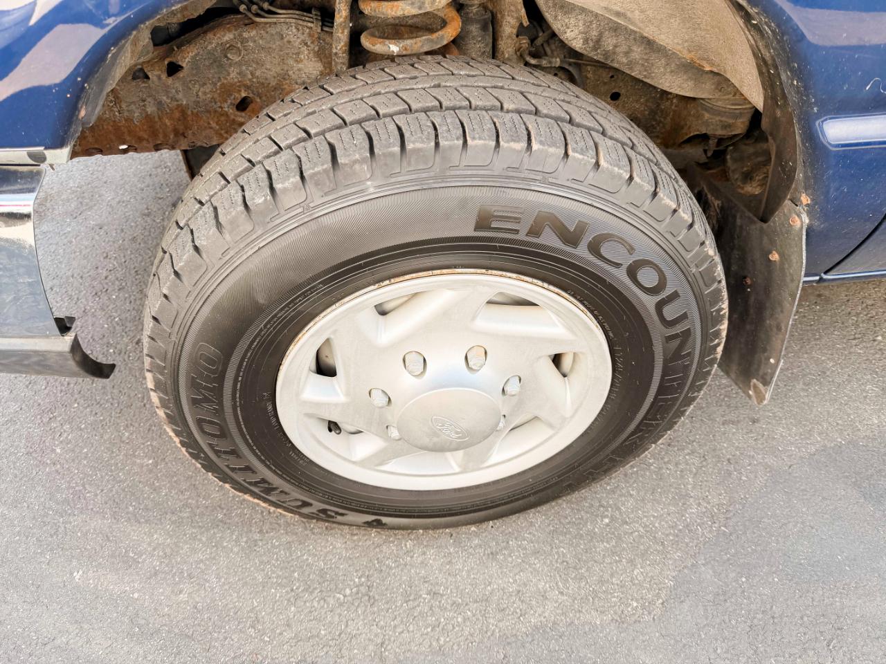 Ford Econoline E-250 2010