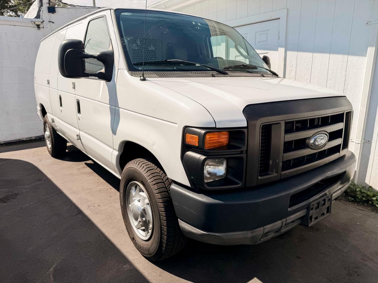 Ford Econoline E-350 Super Duty 2010