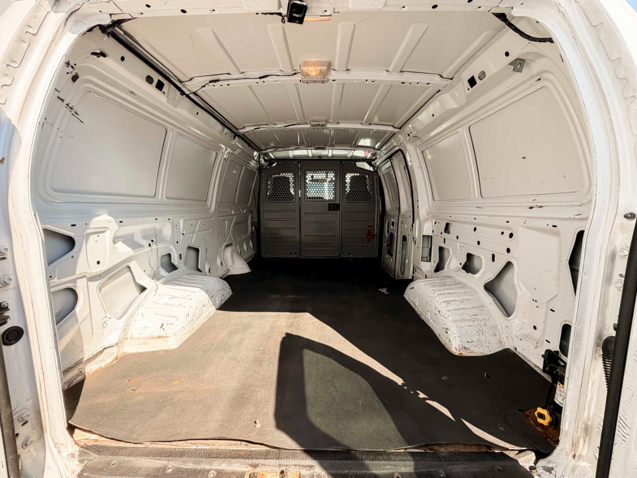 Ford Econoline E-350 Super Duty 2010